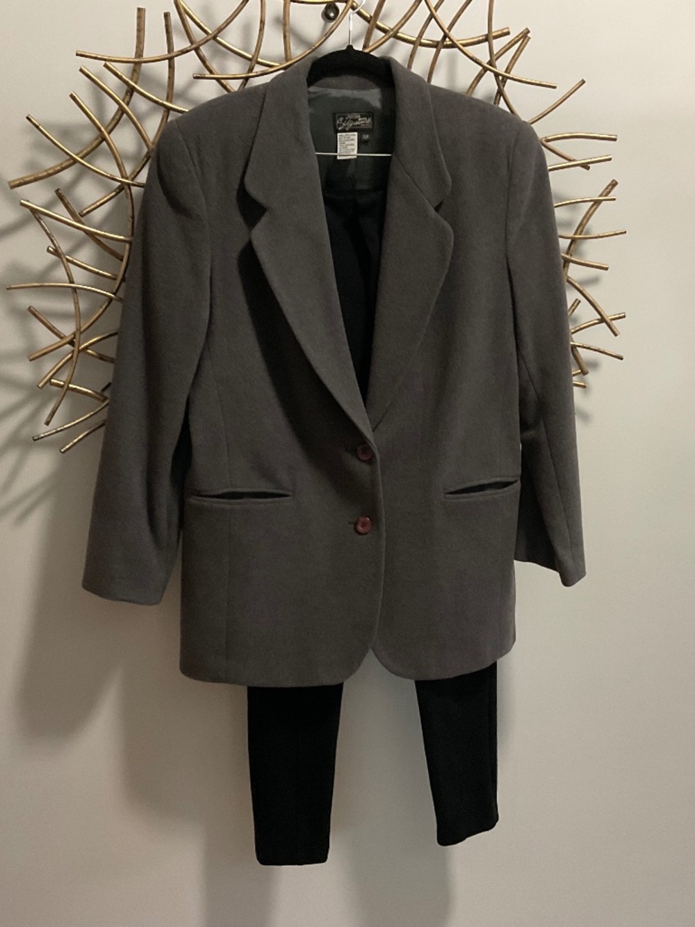 Gray blazer,12 Petite. Parisian.